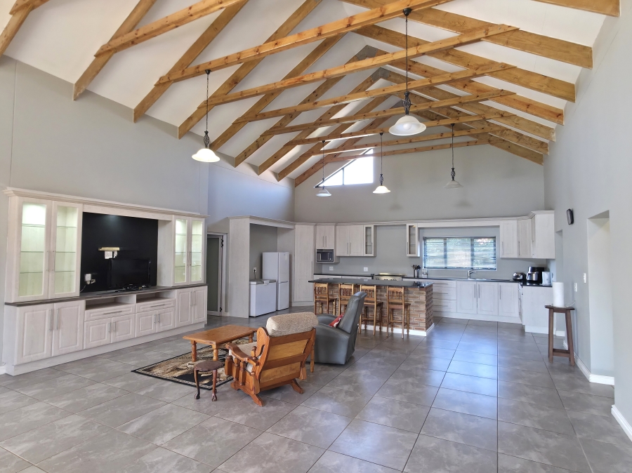 5 Bedroom Property for Sale in Noorsekloof Eastern Cape